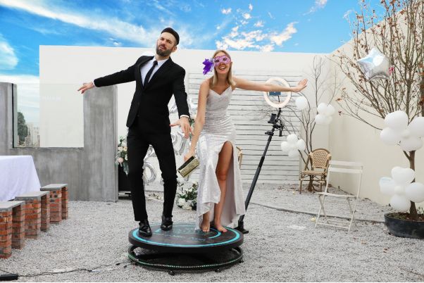Interactive and 360-Degree Photos